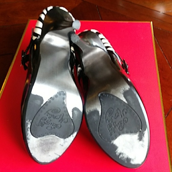 Naughty Monkey Zebra Heels - Picture 5 of 6